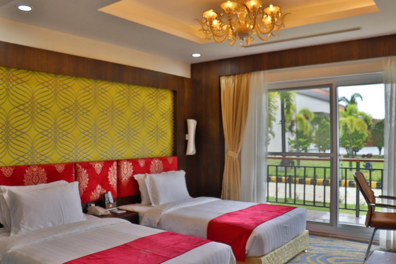 Hotel Mechi Crown Kakarvitta Exterior photo